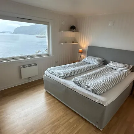 Strandly Seaview Holiday home Alnes