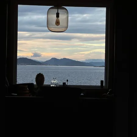 Holiday home Strandly Seaview *