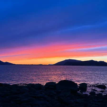 Strandly Seaview Holiday home Alnes